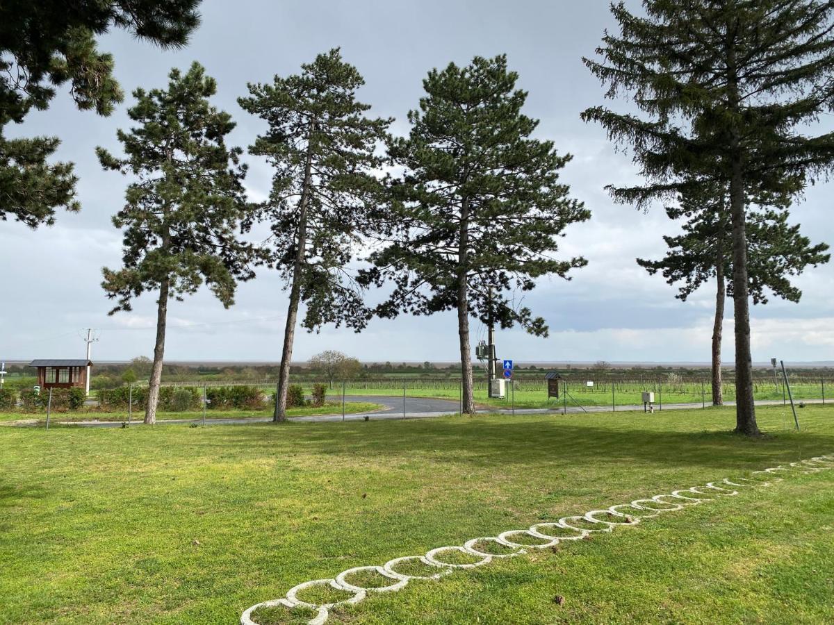 Harol Home & Bike Fertőrákos Eksteriør bilde