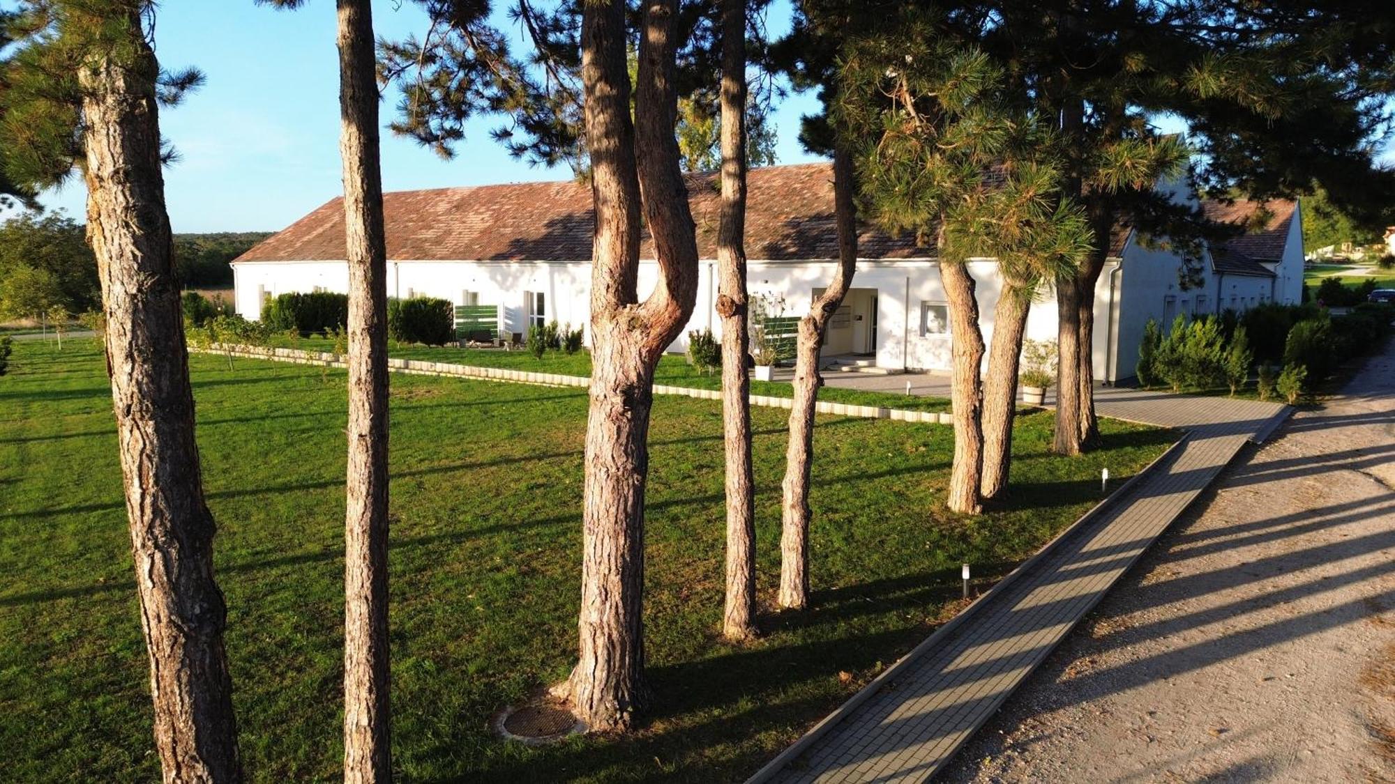 Harol Home & Bike Fertőrákos Eksteriør bilde